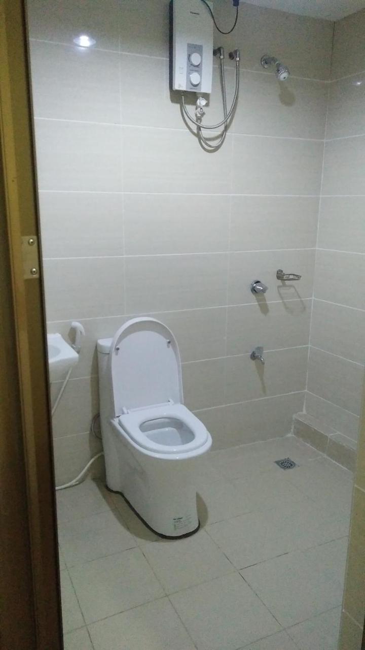 Meaco Royal Hotel - Batangas City Bagian luar foto