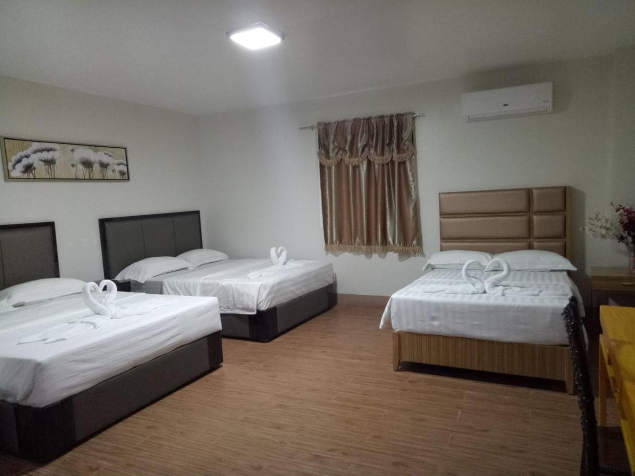 Meaco Royal Hotel - Batangas City Bagian luar foto